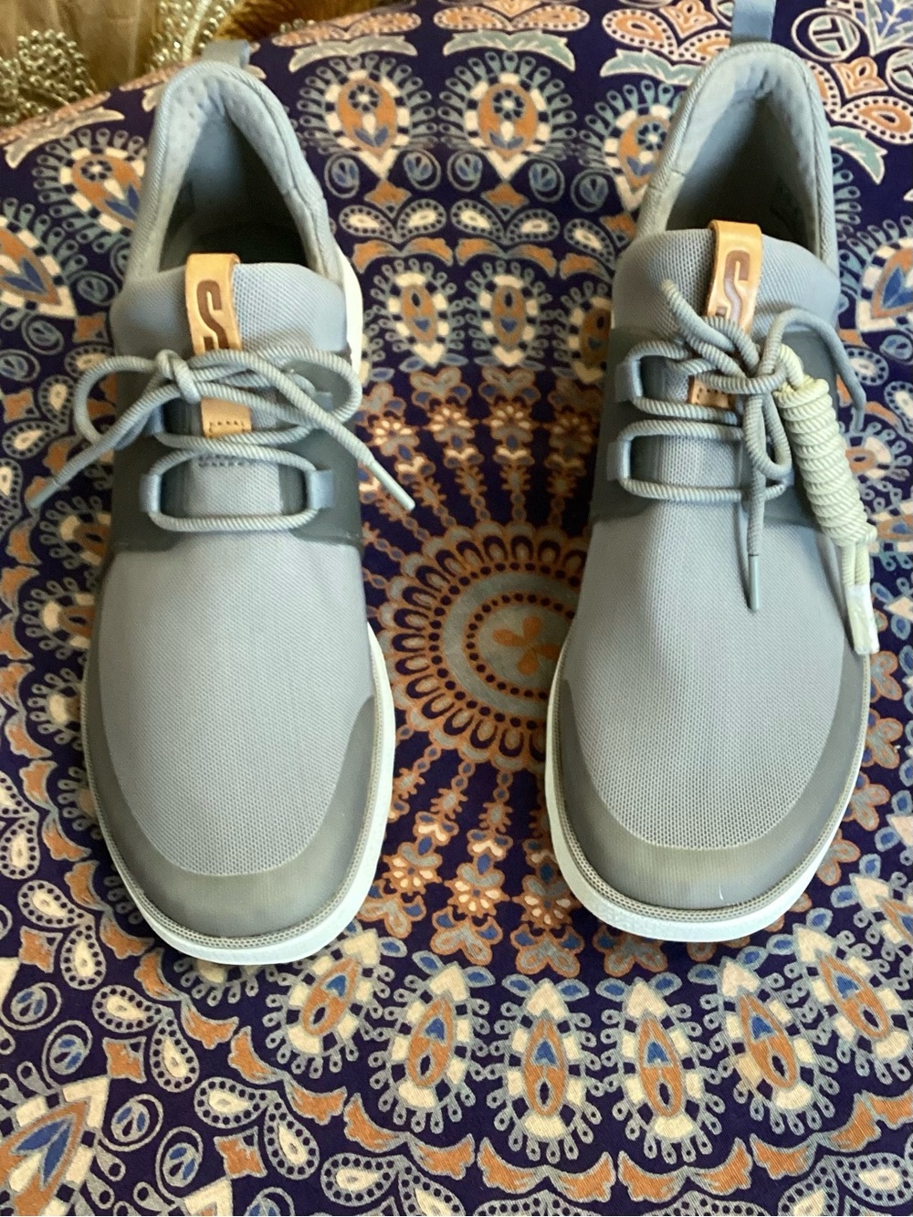 Clarks Soopasft Light Gray Textile Sneakers with Tan Pull Tabs 8.5